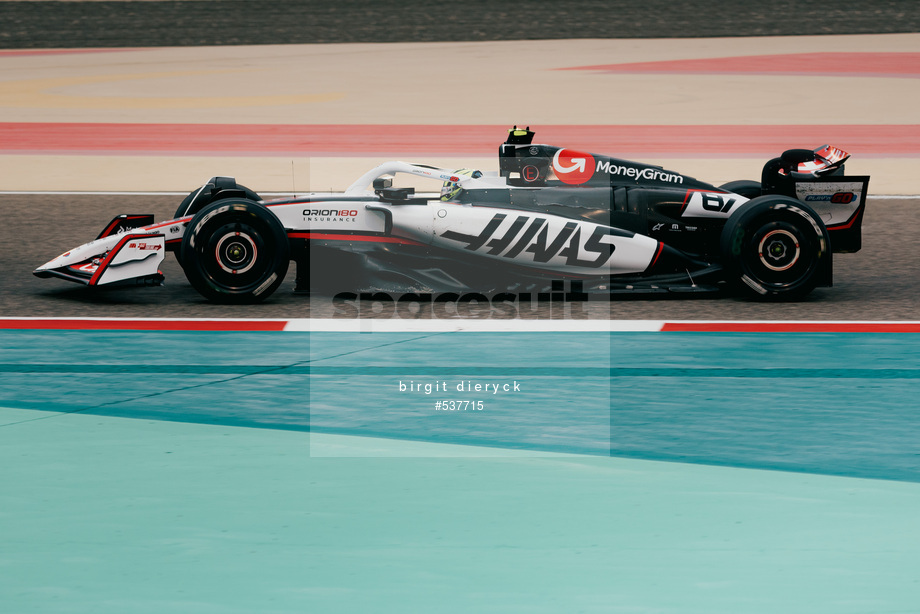 Spacesuit Collections Photo ID 537715, Birgit Dieryck, Formula 1 Aramco Pre-season Testing, Bahrain, 27/02/2025 15:40:58