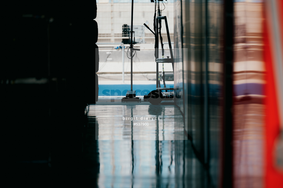 Spacesuit Collections Photo ID 537900, Birgit Dieryck, Formula 1 Aramco Pre-season Testing, Bahrain, 28/02/2025 09:13:36