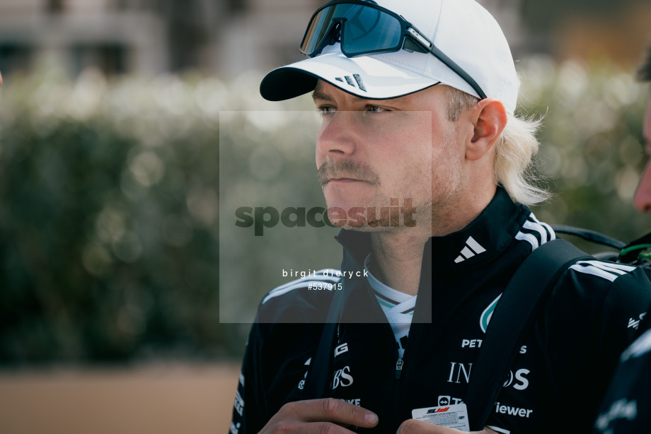 Spacesuit Collections Photo ID 537915, Birgit Dieryck, Formula 1 Aramco Pre-season Testing, Bahrain, 28/02/2025 10:05:19