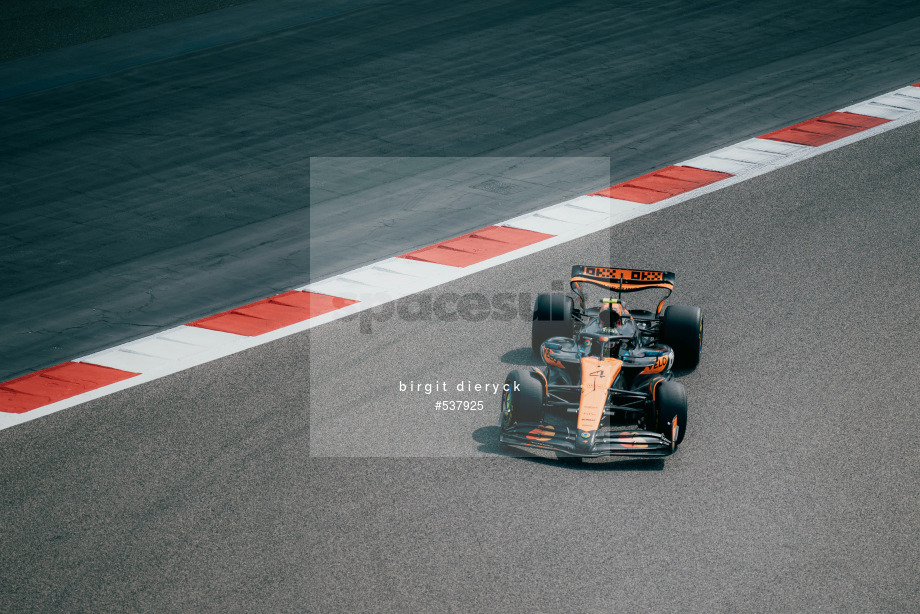 Spacesuit Collections Photo ID 537925, Birgit Dieryck, Formula 1 Aramco Pre-season Testing, Bahrain, 28/02/2025 10:20:17