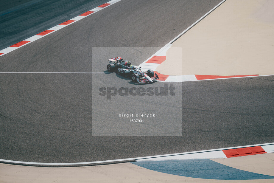 Spacesuit Collections Photo ID 537931, Birgit Dieryck, Formula 1 Aramco Pre-season Testing, Bahrain, 28/02/2025 10:25:07