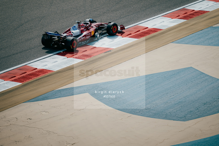 Spacesuit Collections Photo ID 537933, Birgit Dieryck, Formula 1 Aramco Pre-season Testing, Bahrain, 28/02/2025 10:25:32