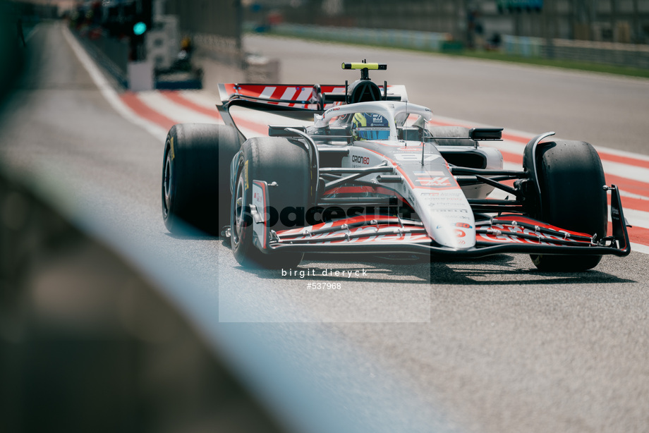 Spacesuit Collections Photo ID 537968, Birgit Dieryck, Formula 1 Aramco Pre-season Testing, Bahrain, 28/02/2025 11:49:41