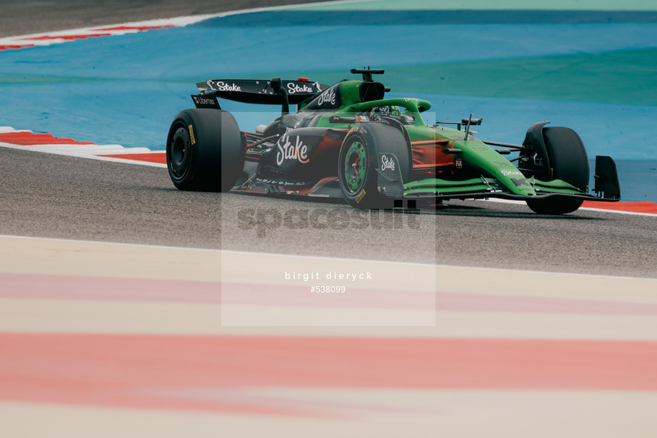 Spacesuit Collections Photo ID 538099, Birgit Dieryck, Formula 1 Aramco Pre-season Testing, Bahrain, 26/02/2025 11:27:24