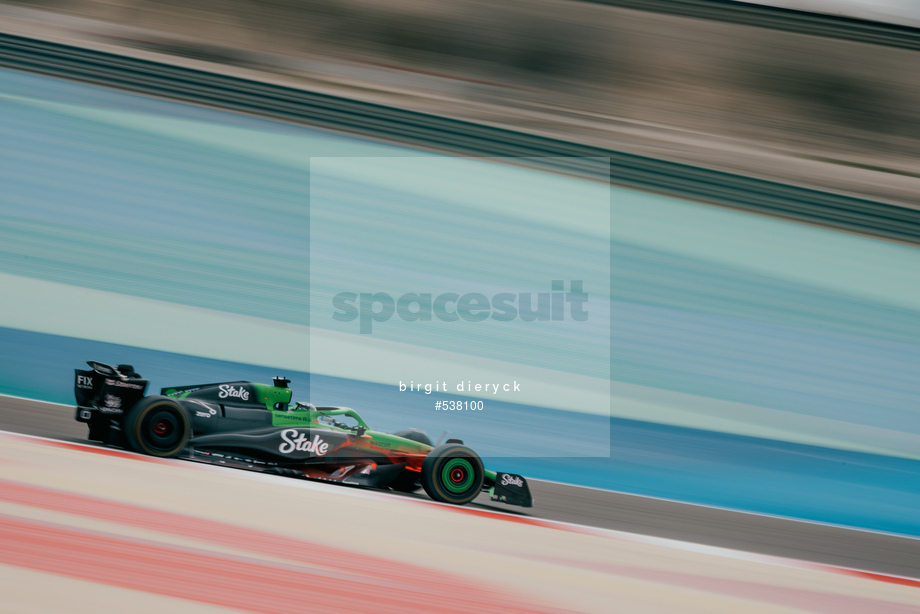 Spacesuit Collections Photo ID 538100, Birgit Dieryck, Formula 1 Aramco Pre-season Testing, Bahrain, 26/02/2025 11:34:35