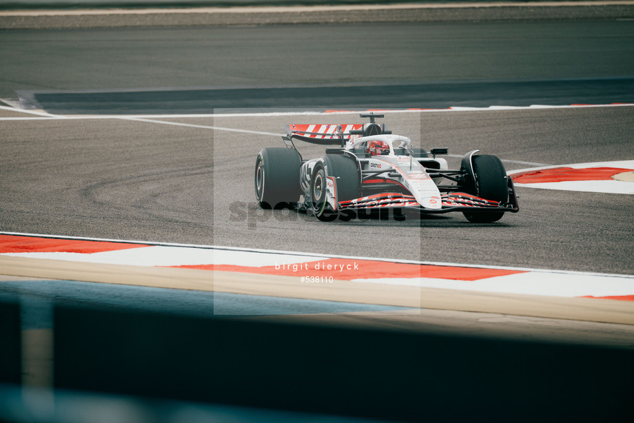 Spacesuit Collections Photo ID 538110, Birgit Dieryck, Formula 1 Aramco Pre-season Testing, Bahrain, 27/02/2025 10:28:15