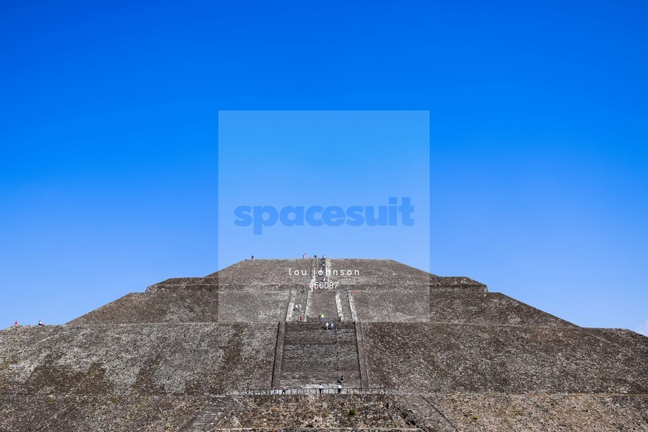 Spacesuit Collections Photo ID 56087, Lou Johnson, Mexico City ePrix, Mexico, 04/03/2018 16:56:45