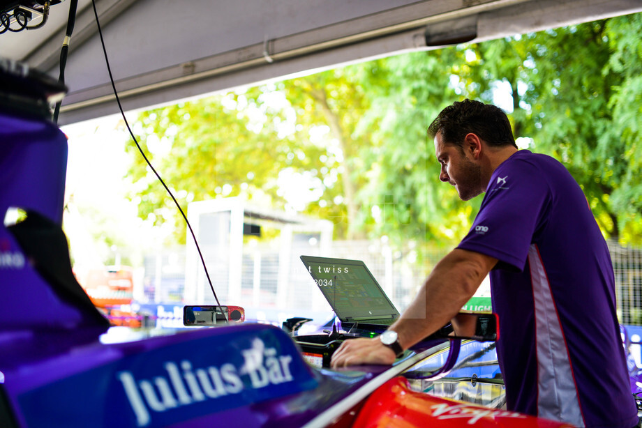 Spacesuit Collections Photo ID 8034, Nat Twiss, Buenos Aires ePrix, Argentina, 16/02/2017 14:41:10