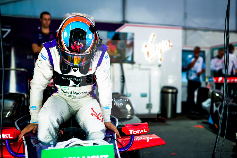 Spacesuit Collections Photo ID 8845, Nat Twiss, Buenos Aires ePrix, Argentina, 17/02/2017 14:56:20