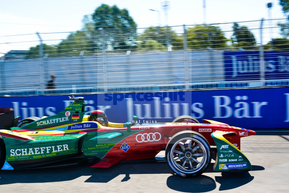 Spacesuit Collections Photo ID 8904, Nat Twiss, Buenos Aires ePrix, Argentina, 17/02/2017 15:24:30