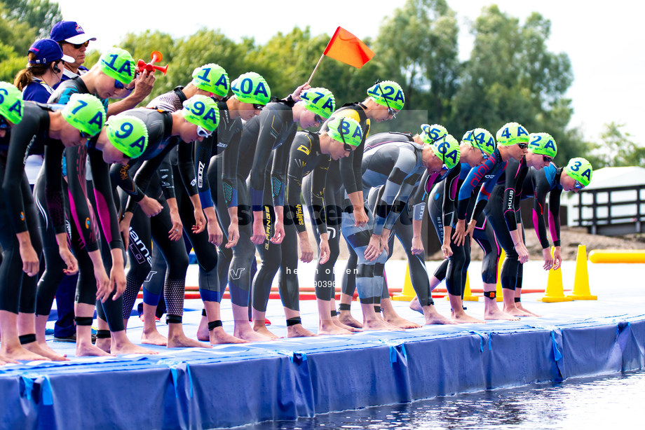 Spacesuit Collections Photo ID 90396, Helen Olden, European Championships, UK, 11/08/2018 17:34:17