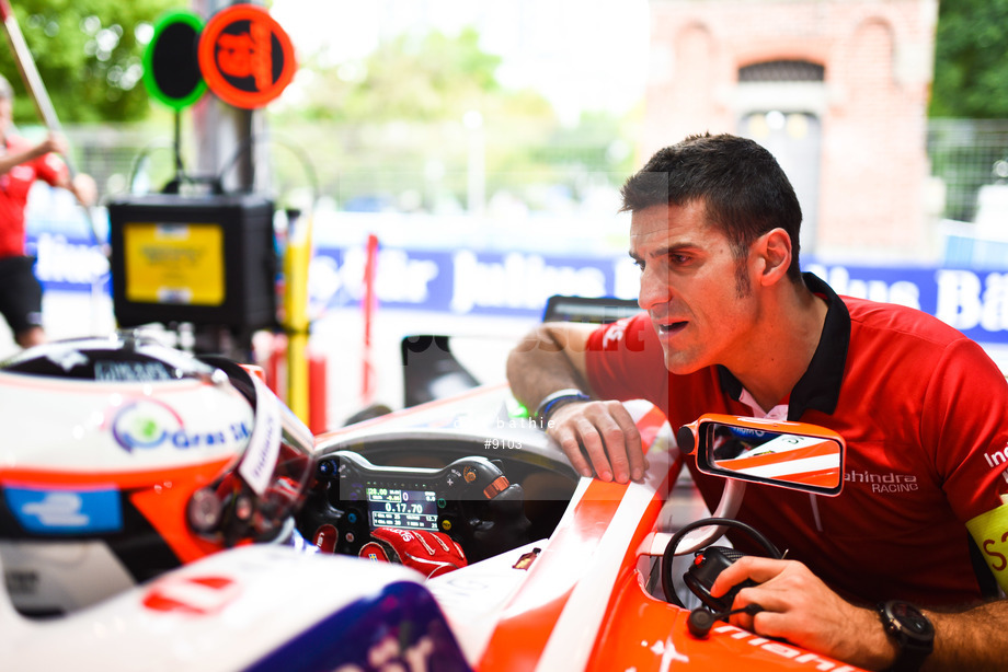 Spacesuit Collections Photo ID 9103, Dan Bathie, Buenos Aires ePrix, Argentina, 18/02/2017 08:20:50