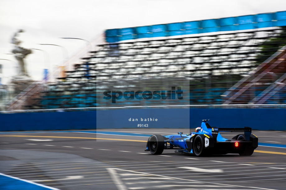 Spacesuit Collections Photo ID 9143, Dan Bathie, Buenos Aires ePrix, Argentina, 18/02/2017 07:03:52