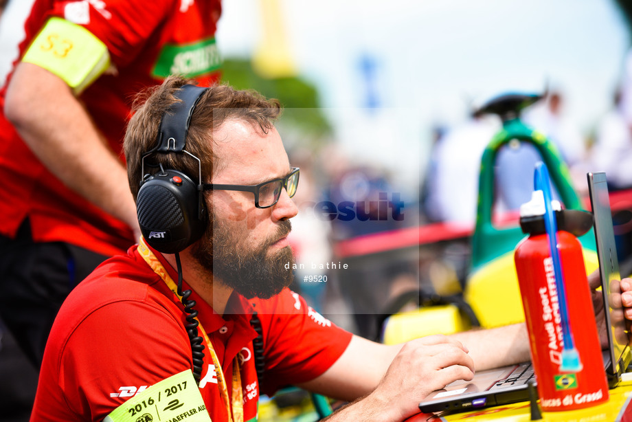 Spacesuit Collections Photo ID 9520, Dan Bathie, Buenos Aires ePrix, Argentina, 18/02/2017 14:42:04