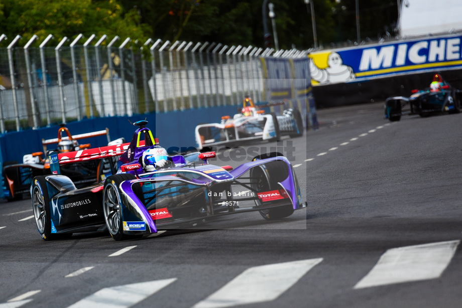 Spacesuit Collections Photo ID 9571, Dan Bathie, Buenos Aires ePrix, Argentina, 18/02/2017 15:42:34