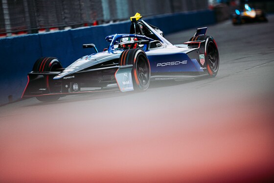 Spacesuit Collections Photo ID 521385, Adam Pigott, Mexico City ePrix, Mexico, 10/01/2025 17:30:44