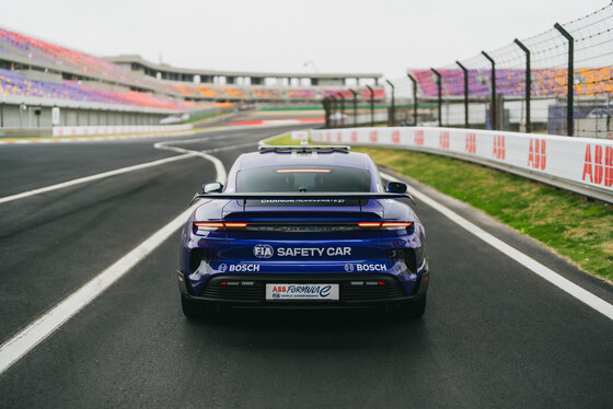 Spacesuit Collections Photo ID 481517, Jake Osborne, Shanghai ePrix, China, 25/05/2024 09:30:33