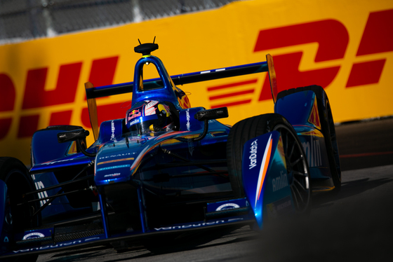 Spacesuit Collections Photo ID 107961, Shivraj Gohil, Long Beach ePrix, 04/04/2015 12:40:27