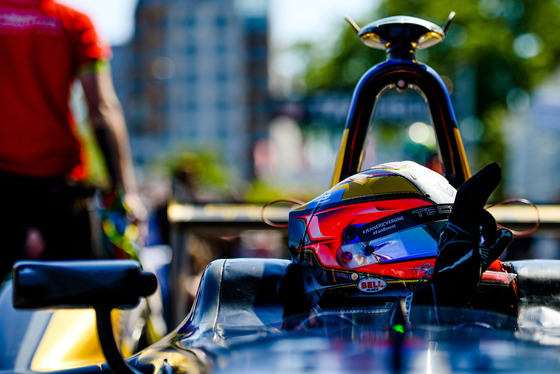 Spacesuit Collections Photo ID 40957, Lou Johnson, Montreal ePrix, Canada, 30/07/2017 15:29:47