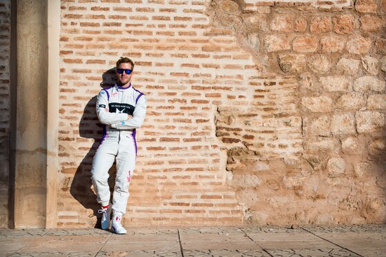 Spacesuit Collections Photo ID 3372, Nat Twiss, Marrakesh ePrix, Morocco, 11/11/2016 08:31:34