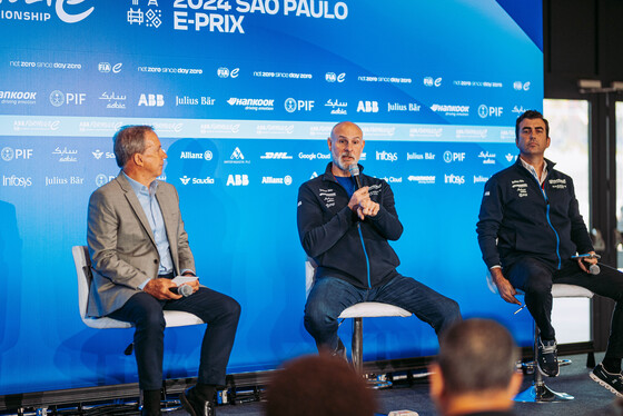 Spacesuit Collections Photo ID 516781, Adam Pigott, Sao Paulo ePrix, Brazil, 06/12/2024 12:08:27