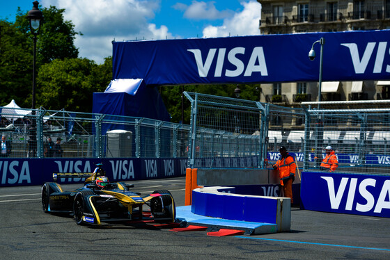 Spacesuit Collections Photo ID 21895, Nat Twiss, Paris ePrix, France, 20/05/2017 12:50:49