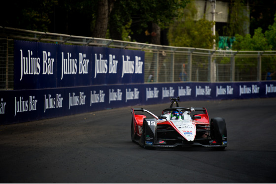 Spacesuit Collections Photo ID 181383, Peter Minnig, Santiago E-Prix, Chile, 18/01/2020 08:39:38