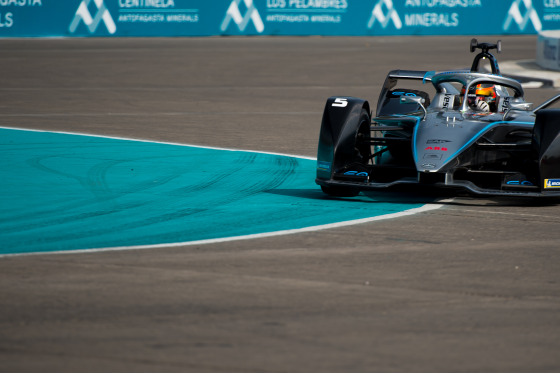 Spacesuit Collections Photo ID 180311, Peter Minnig, Santiago E-Prix, Chile, 17/01/2020 17:12:49