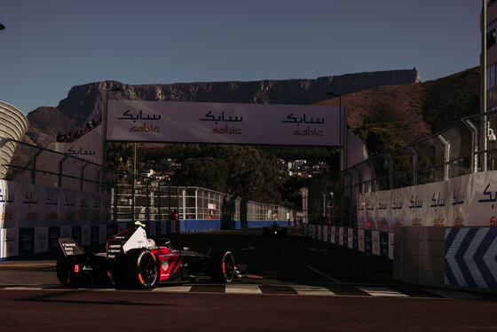 Spacesuit Collections Photo ID 361422, Shiv Gohil, Cape Town ePrix, South Africa, 24/02/2023 20:55:53