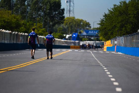 Spacesuit Collections Photo ID 8378, Dan Bathie, Buenos Aires ePrix, Argentina, 17/02/2017 09:00:26