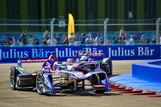 Spacesuit Collections Photo ID 27091, Nat Twiss, Berlin ePrix, Germany, 10/06/2017 16:13:11