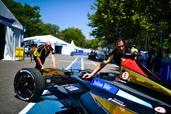 Spacesuit Collections Photo ID 8798, Nat Twiss, Buenos Aires ePrix, Argentina, 17/02/2017 13:34:04