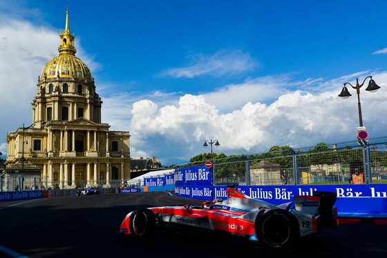 Spacesuit Collections Photo ID 20864, Nat Twiss, Paris ePrix, France, 19/05/2017 17:08:38