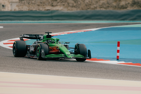 Spacesuit Collections Photo ID 538098, Birgit Dieryck, Formula 1 Aramco Pre-season Testing, Bahrain, 26/02/2025 11:19:57