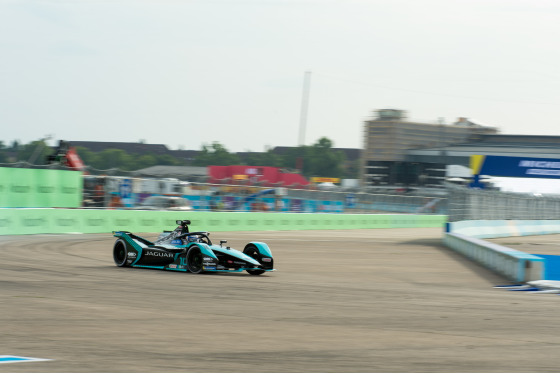 Spacesuit Collections Photo ID 262425, Peter Minnig, Berlin ePrix, Germany, 13/08/2021 17:31:42