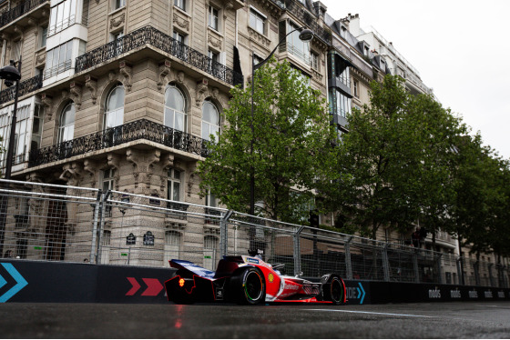 Spacesuit Collections Photo ID 141559, Shivraj Gohil, Paris ePrix, France, 27/04/2019 07:42:34