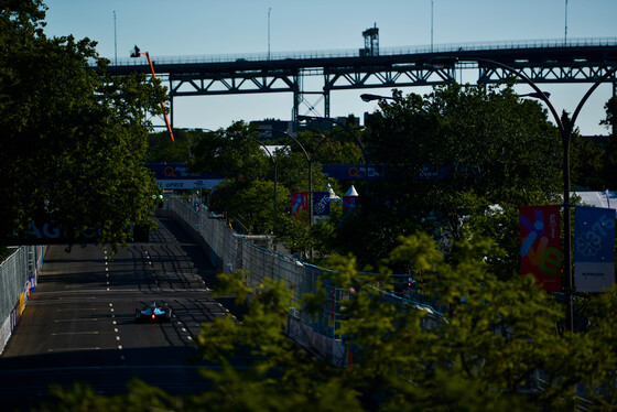 Spacesuit Collections Photo ID 39592, Nat Twiss, Montreal ePrix, Canada, 29/07/2017 08:12:51