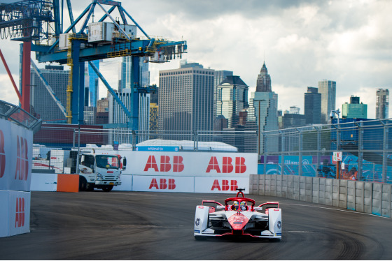 Spacesuit Collections Photo ID 252913, Peter Minnig, New York City ePrix, United States, 09/07/2021 17:38:18