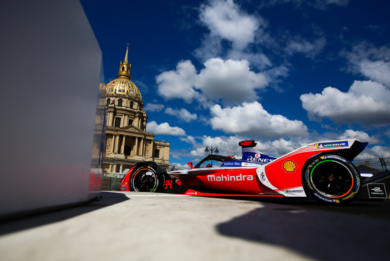 Spacesuit Collections Photo ID 141297, Shivraj Gohil, Paris ePrix, France, 26/04/2019 15:32:04