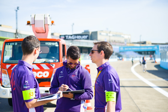 Spacesuit Collections Photo ID 26015, Lou Johnson, Berlin ePrix, Germany, 09/06/2017 09:35:12