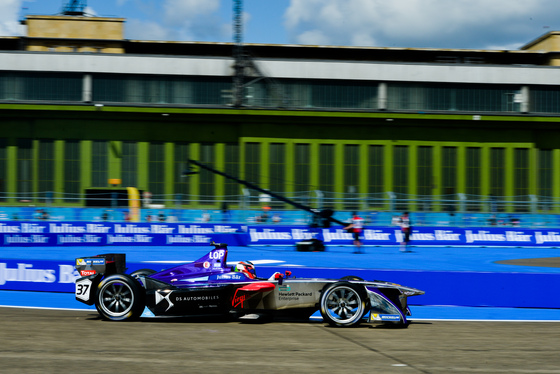 Spacesuit Collections Photo ID 26512, Lou Johnson, Berlin ePrix, Germany, 10/06/2017 10:54:38