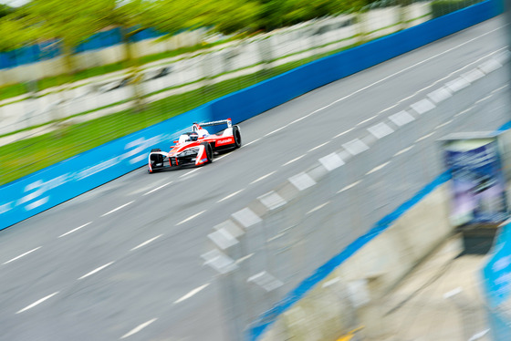 Spacesuit Collections Photo ID 9090, Nat Twiss, Buenos Aires ePrix, Argentina, 18/02/2017 08:10:08