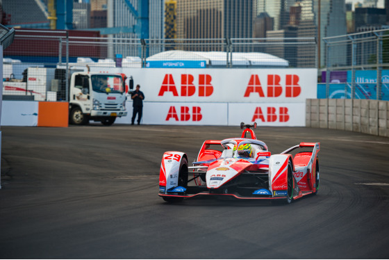 Spacesuit Collections Photo ID 252938, Peter Minnig, New York City ePrix, United States, 09/07/2021 17:41:30