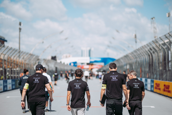 Spacesuit Collections Photo ID 516684, Adam Pigott, Sao Paulo ePrix, Brazil, 06/12/2024 09:39:09