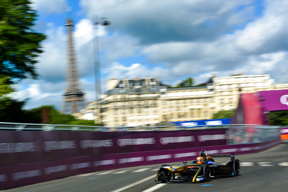 Spacesuit Collections Photo ID 21832, Nat Twiss, Paris ePrix, France, 20/05/2017 10:30:25