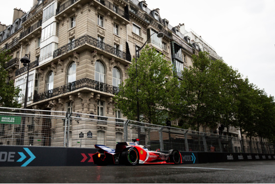 Spacesuit Collections Photo ID 141563, Shivraj Gohil, Paris ePrix, France, 27/04/2019 07:44:09