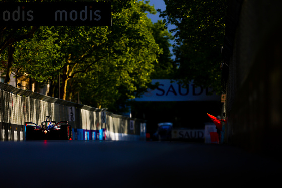 Spacesuit Collections Photo ID 141576, Shivraj Gohil, Paris ePrix, France, 27/04/2019 08:08:16