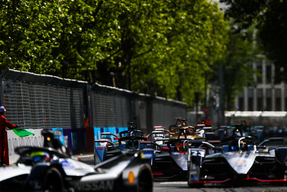 Spacesuit Collections Photo ID 142097, Shivraj Gohil, Paris ePrix, France, 27/04/2019 16:05:13