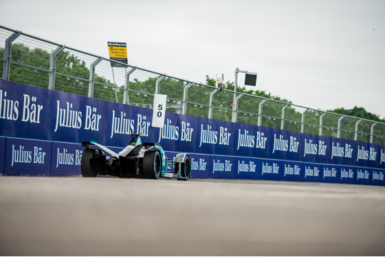 Spacesuit Collections Photo ID 256475, Peter Minnig, London ePrix, UK, 23/07/2021 17:03:57