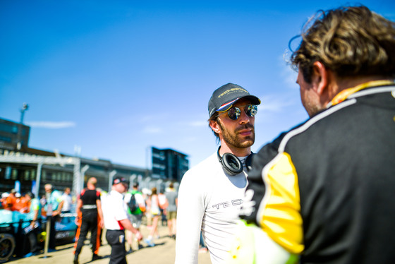 Spacesuit Collections Photo ID 27971, Nat Twiss, Berlin ePrix, Germany, 11/06/2017 15:33:38